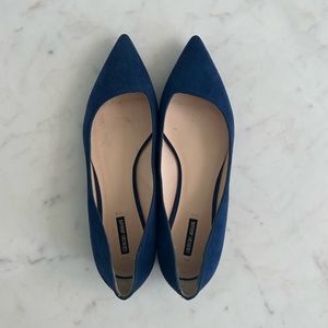 NWOT Giorgio Armani Blue Suede Point Toe Flats Size 36